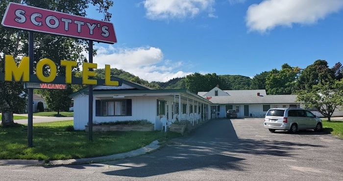 Scottys Motel - Photo From Web Site (newer photo)